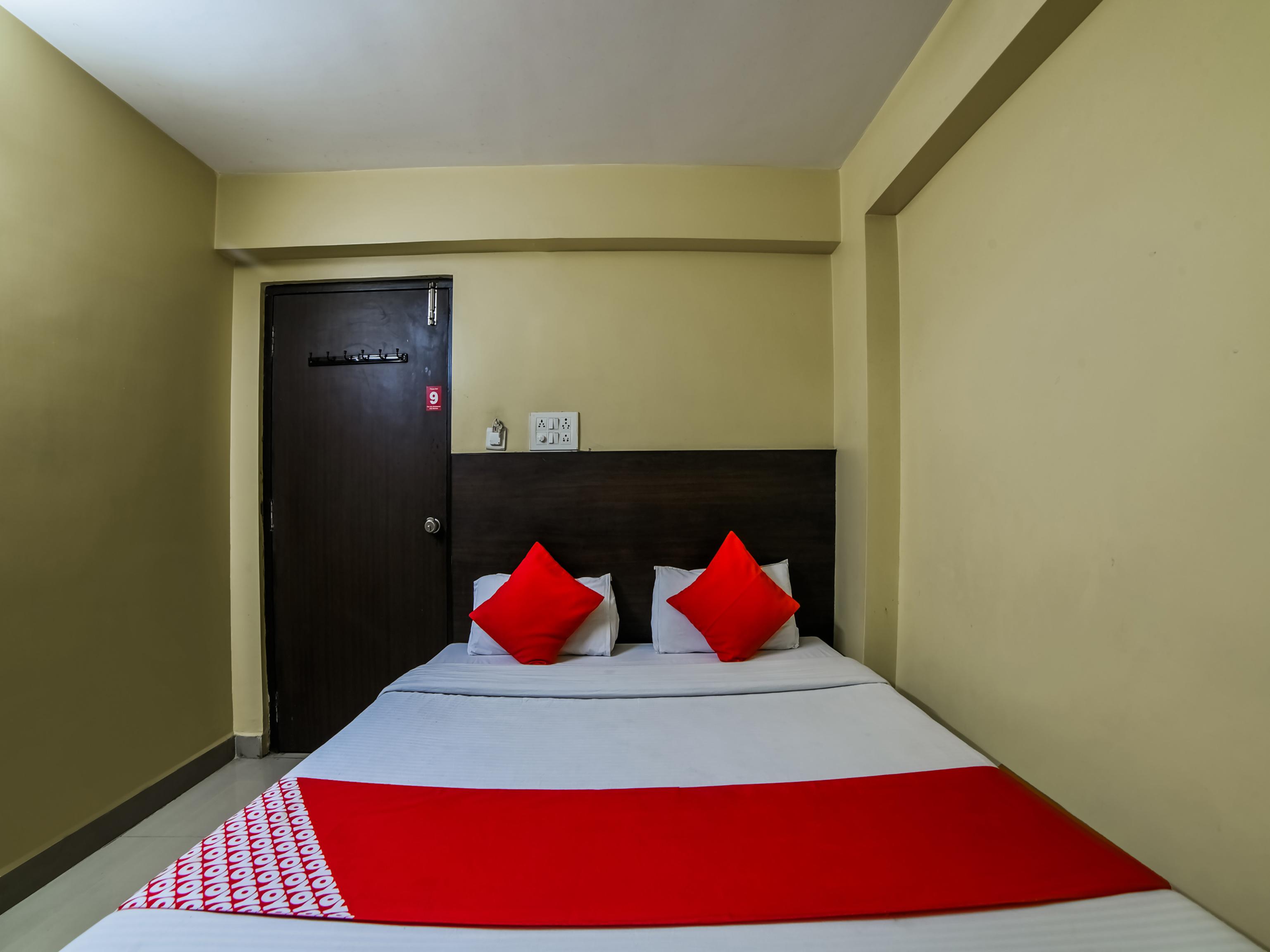Oyo 2840 Kanha Grand Hyderabad Exterior foto