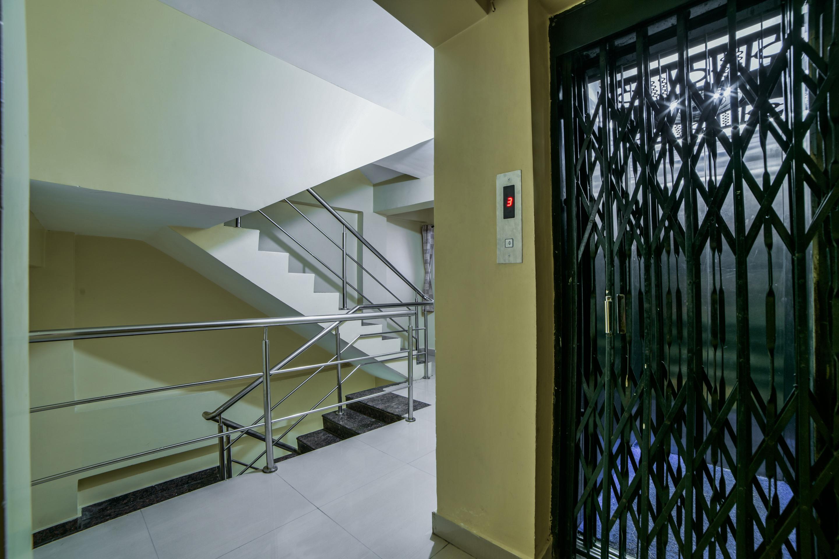 Oyo 2840 Kanha Grand Hyderabad Exterior foto