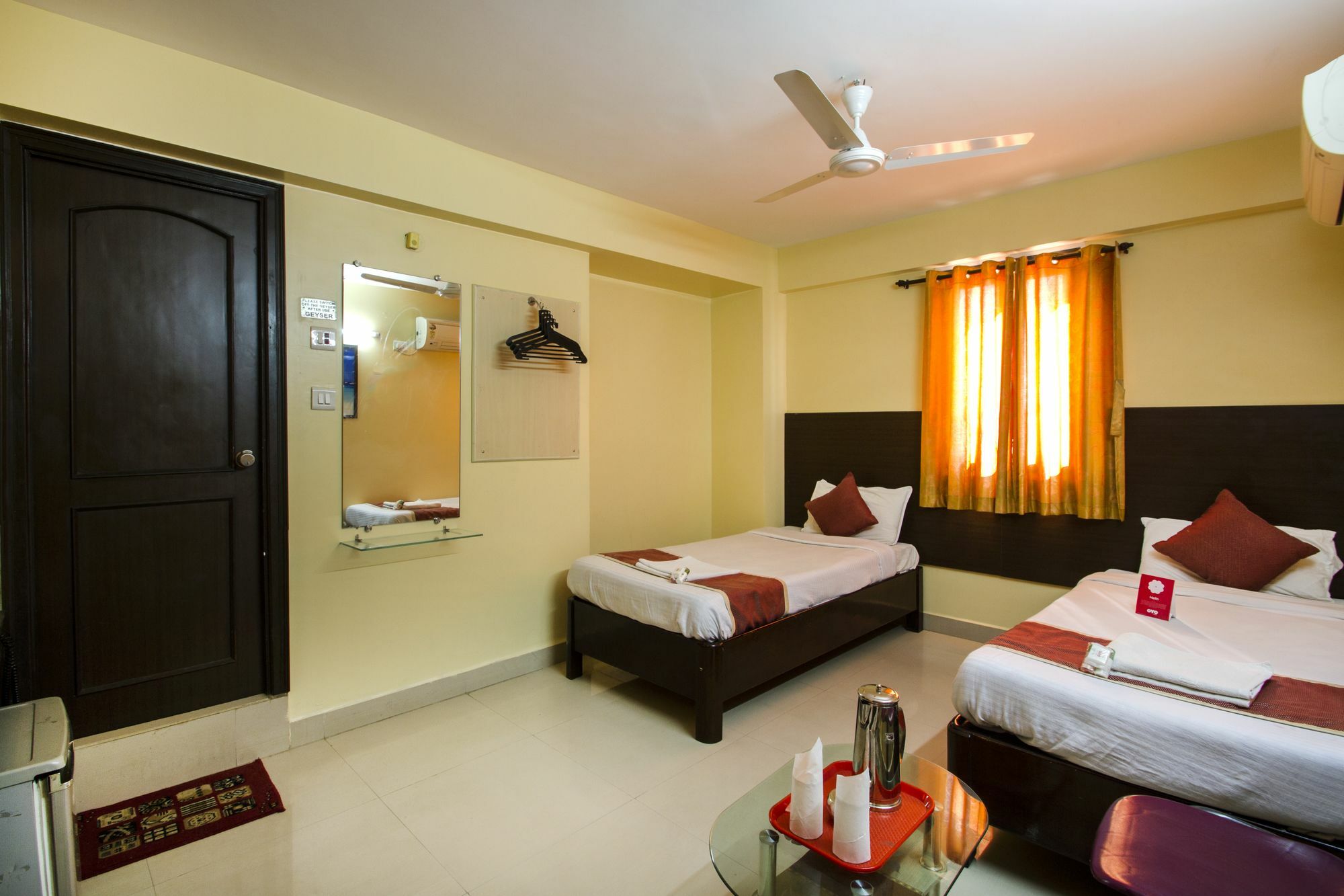 Oyo 2840 Kanha Grand Hyderabad Exterior foto